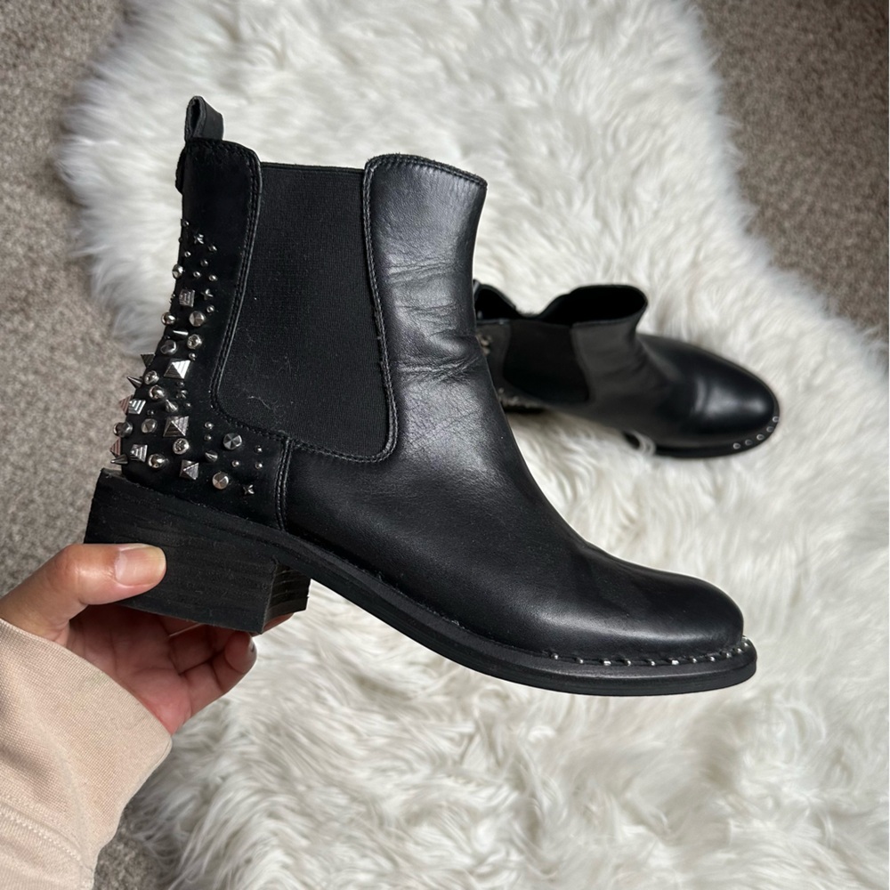 Sam Edelman Studded Black Genuine Leather Ankle Boots Size 7